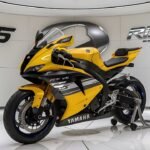 Yamaha R15 V5