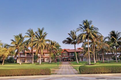 Couples love planning a one day picnic near Ahmedabad