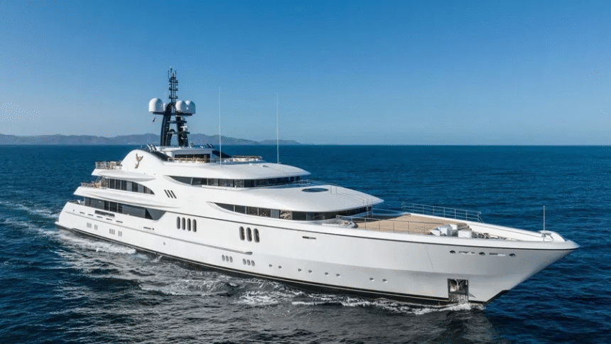 High-End Yacht Charter Brokers in Missouri