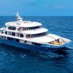 High-End Yacht Charter Brokers Near Me